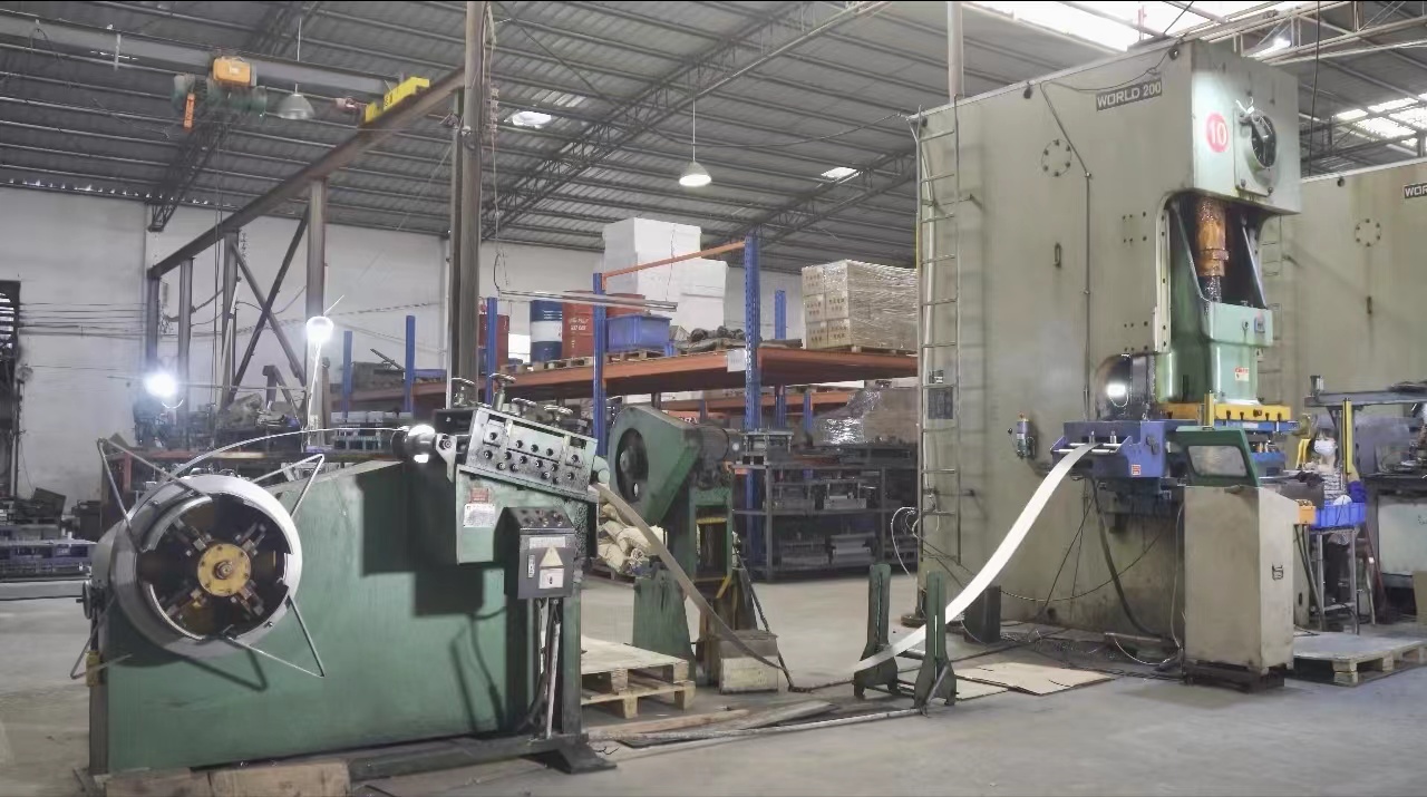 OEM Galvanized Bucket Manufacturer - cutting machine