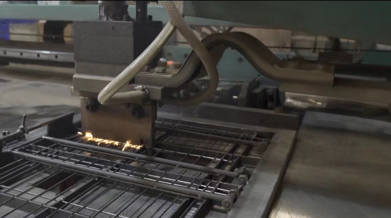 OEM Wire Product Manufacturer - Welding machine